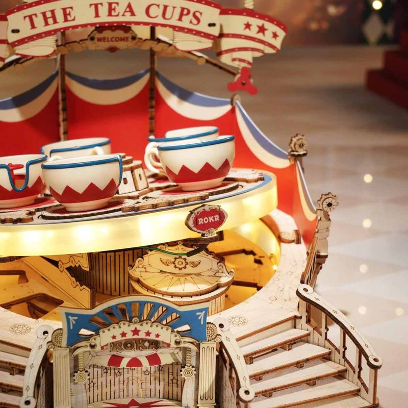 Bewegende houten Caroussel met muziek | Theekopjes Caroussel - Afbeelding 2
