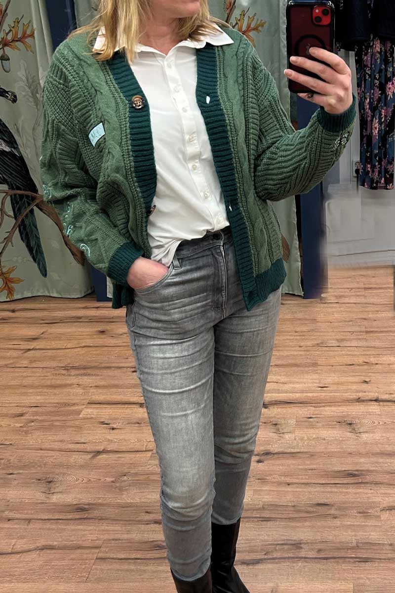 Alternative view of Vest Groen met Vlinders op mouw